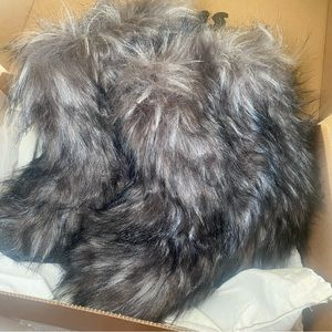 Skims fur slipper boots *brand new*